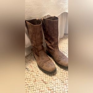 Hardly worn, tall Blundstone boots.